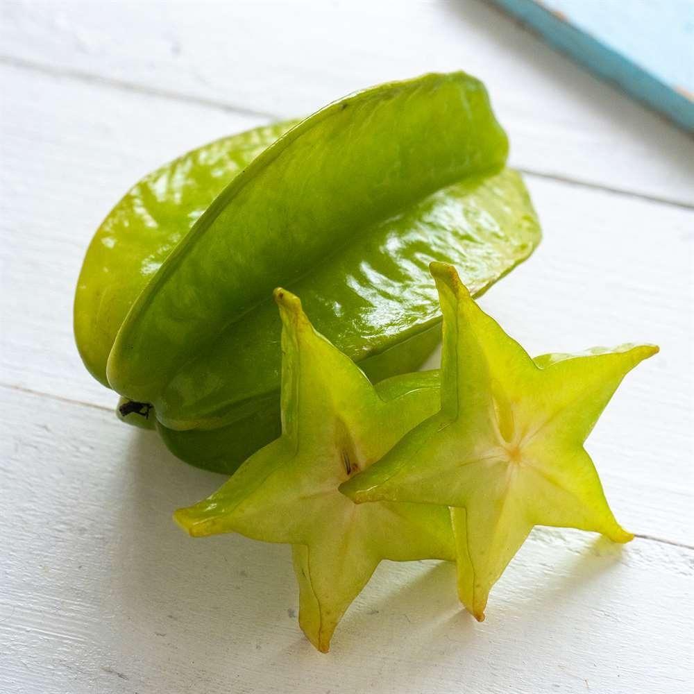 Meyve Verir Durumda 20 Lt Saksıda Carambola (Yıldız Meyvesi) Fidanı